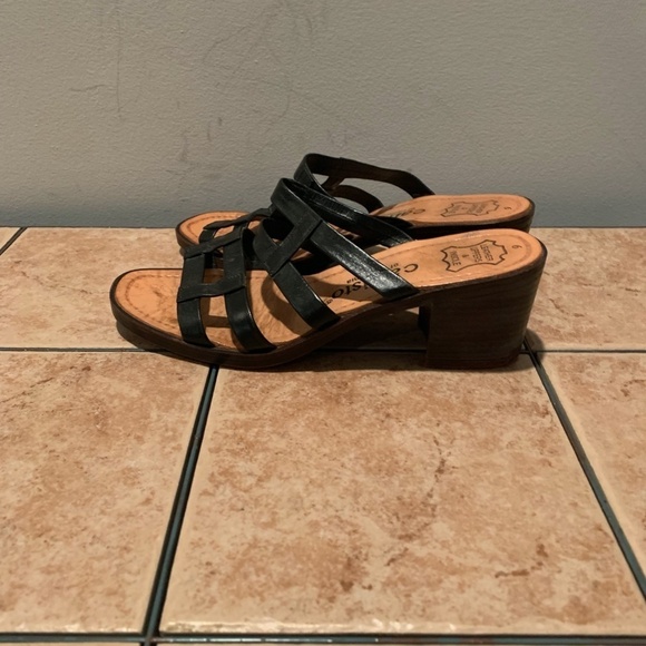 Callisto Of California Leather Heeled Sandals in Black - Picture 3 of 8